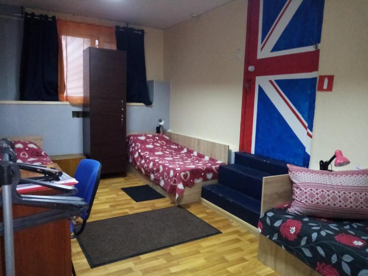 Нау Гостиница Kyjev Exteriér fotografie